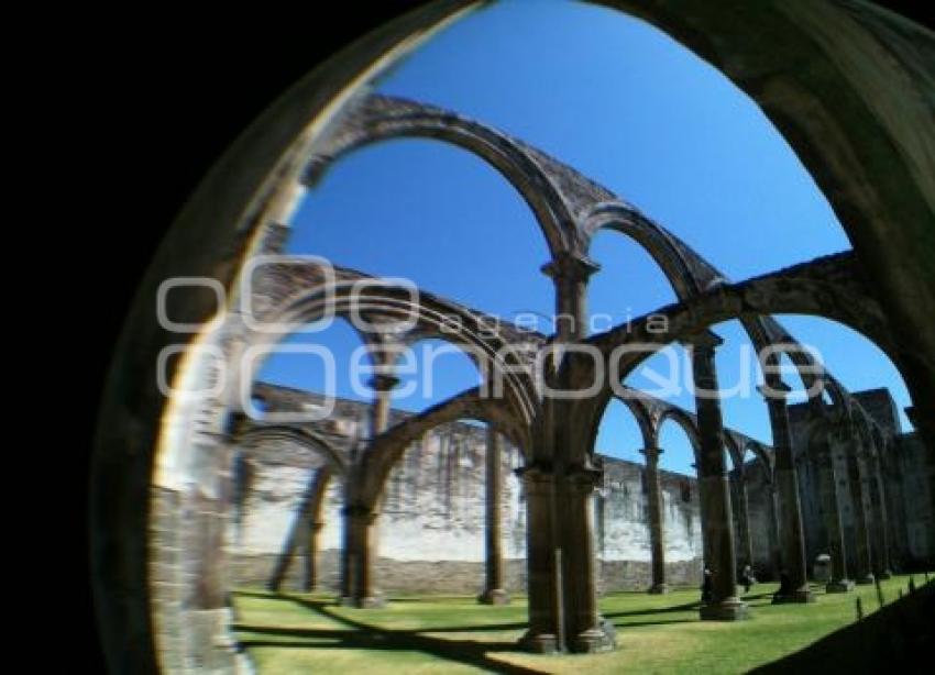 TURISMO . EX CONVENTO . TECALI