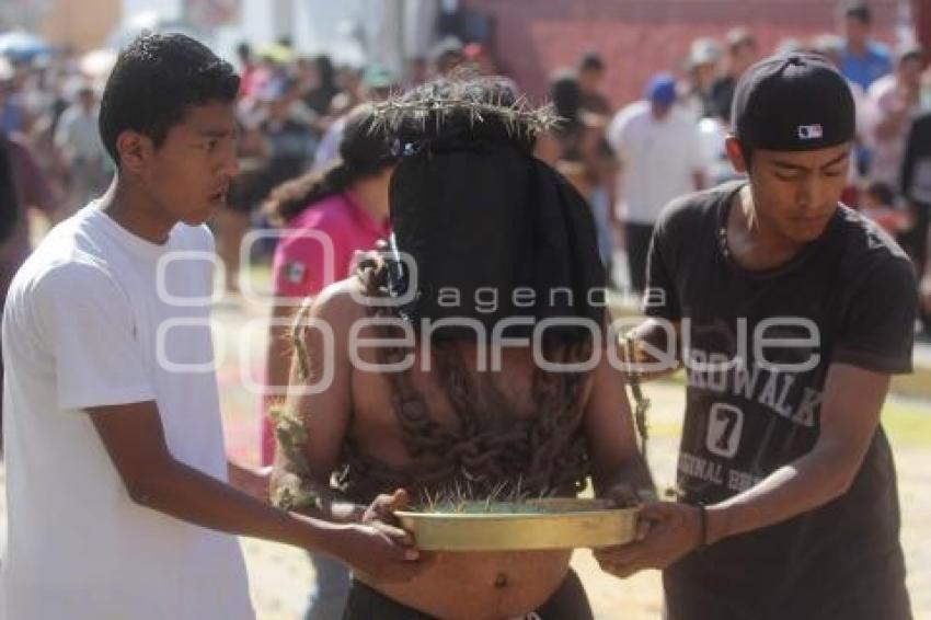 SEMANA SANTA . ENGRILLADOS