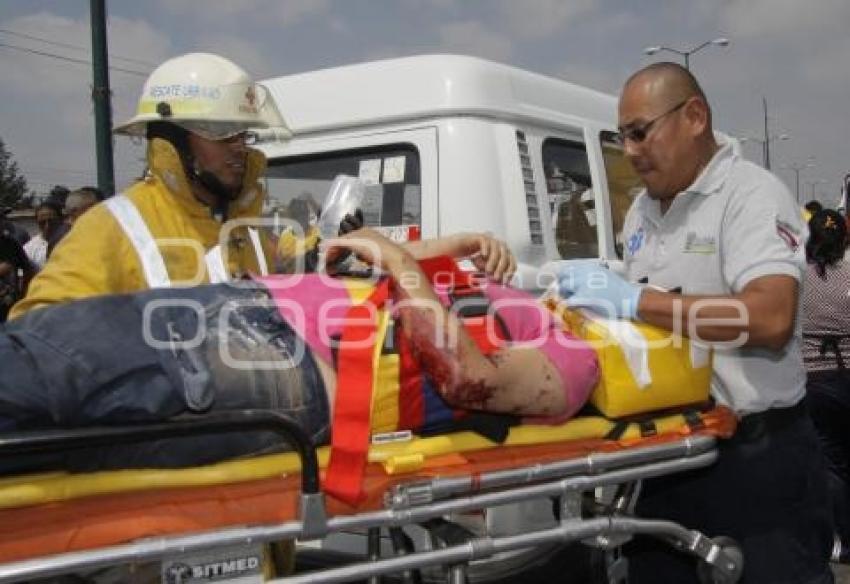 RESCATE URBANO DEL 066 LIBERA A UNA MUJER QUE QUEDO PRENSADA