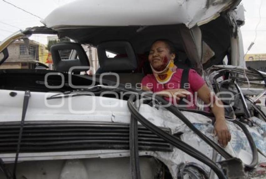 RESCATE URBANO DEL 066 LIBERA A UNA MUJER QUE QUEDO PRENSADA