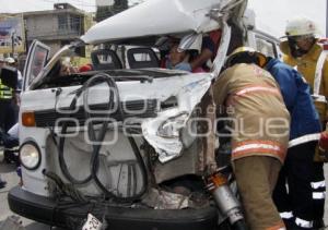 RESCATE URBANO DEL 066 LIBERA A UNA MUJER QUE QUEDO PRENSADA