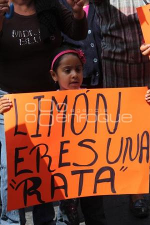 MANIFESTACIÓN VECINOS LA LIBERTAD . ELECCIONES