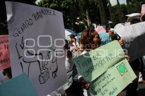 MANIFESTACIÓN VECINOS LA LIBERTAD . ELECCIONES