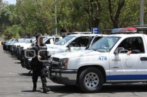 POLICÍA VIGILA CENTRO EXPOSITOR