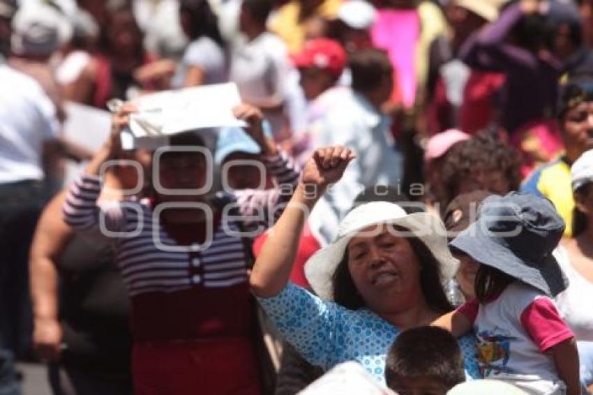 COMERCIANTES AMBULANTES SE MANIFIESTAN