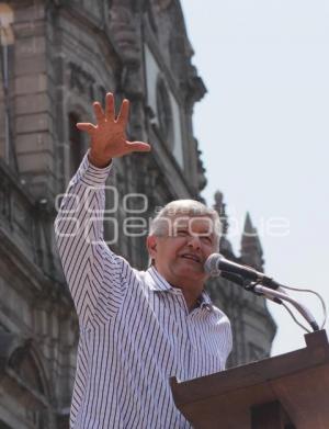 MITÍN  . AMLO