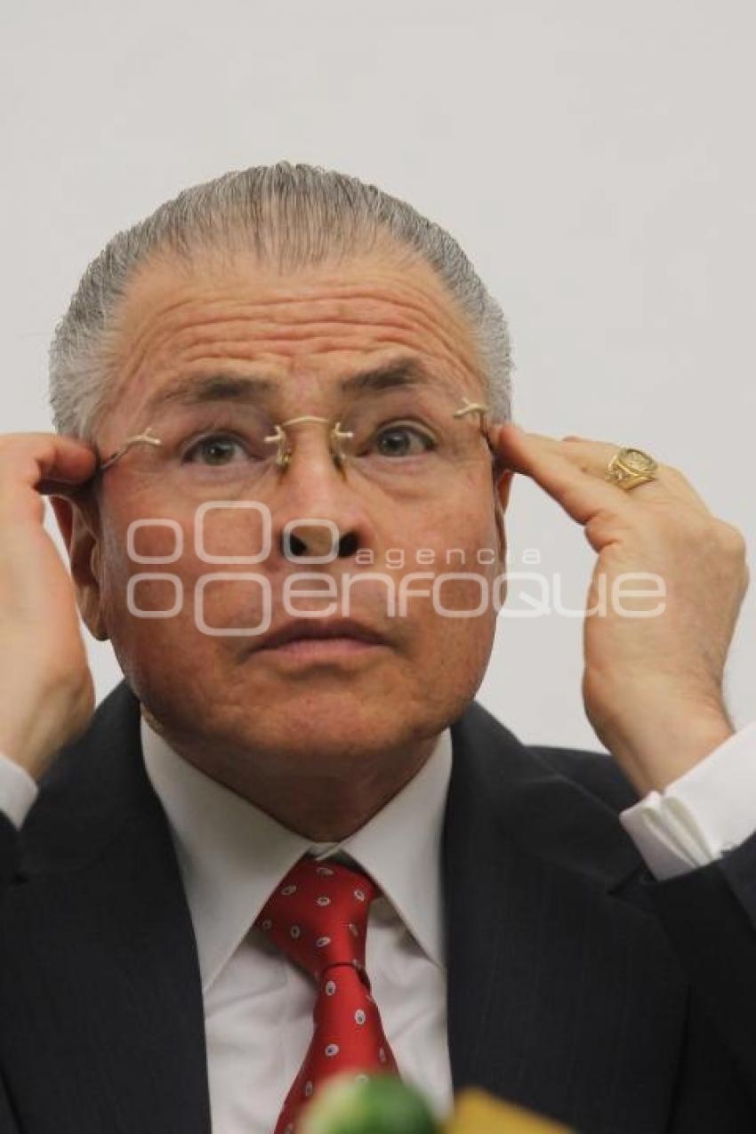 JUAN VELASQUEZ