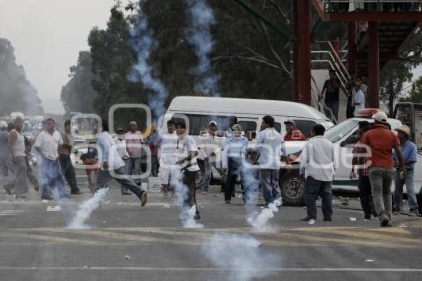 INCENDIAN TRANSPORTE PUBLICO EN FEDERAL ATLIXCO