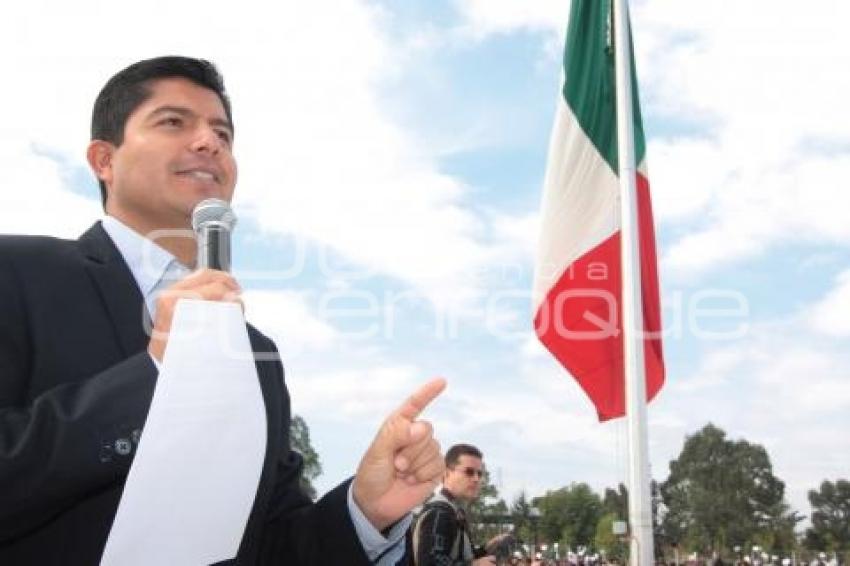 FIRMA CONVENIO AYUNTAMIENTO - FUNDACION UNETE - AULA DE MEDIOS