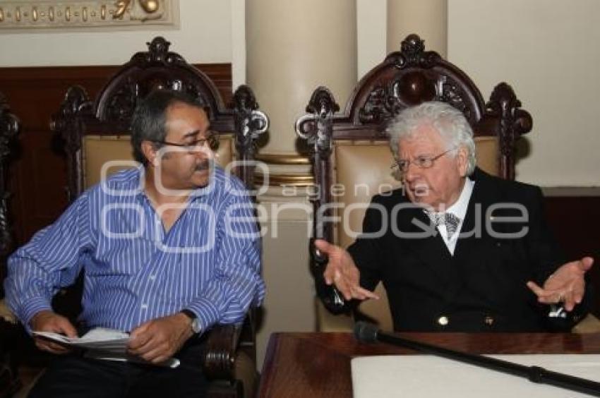 VISITANTES DISTINGUIDOS A EMBAJADORES