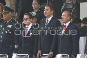 DESFILE 5 DE  MAYO . FELIPE CALDERÓN