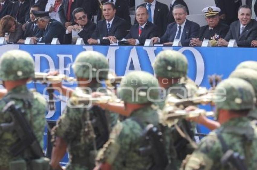 DESFILE 5 DE  MAYO . FELIPE CALDERÓN