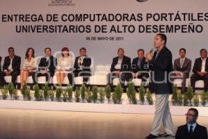 ENTREGA DE COMPUTADORAS A MEJORES PROMEDIOS