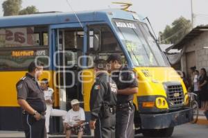 CIERRAN CALLE VECINOS BALCONES DEL SUR POR MOLESTIA CON TRANSPORTE PÚBLICO