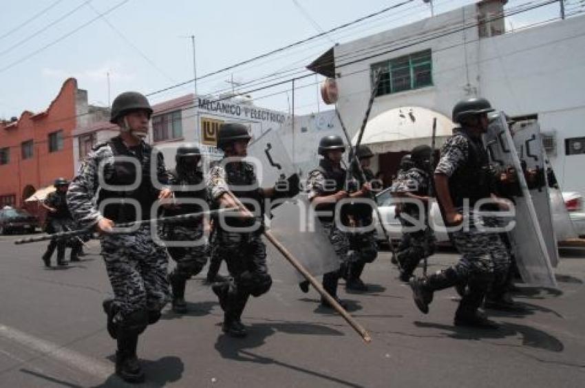 ENFRENTAMIENTO - MANIFESTANTES - POLICIA