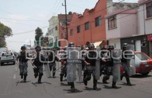 ENFRENTAMIENTO - COMERCIANTES - POLICIA