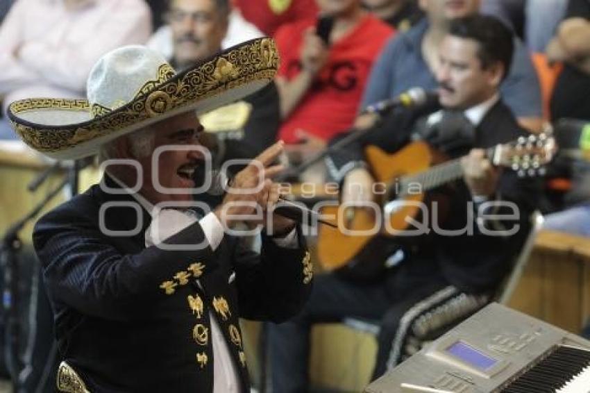 MÚSICA . VICENTE FERNÁNDEZ