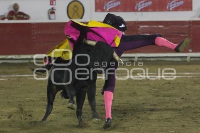 OSCAR AMADOR . NOVILLADA EL RELICARIO