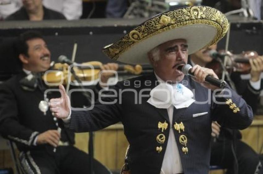 MÚSICA . VICENTE FERNÁNDEZ