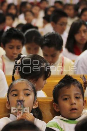 MISA DOMINICAL . ACÓLITOS