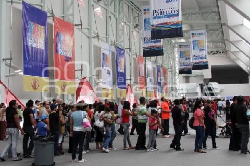 FERIA DE PUEBLA . AFLUENCIA DE VISITANTES