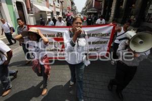 MARCHAN MAESTROS DISIDENTES . DÍA DEL MAESTRO