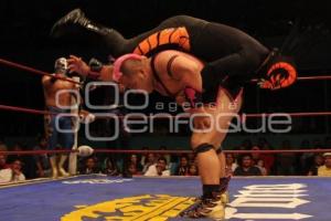LUCHA LIBRE . ARENA PUEBLA