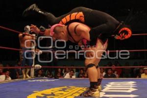 LUCHA LIBRE . ARENA PUEBLA