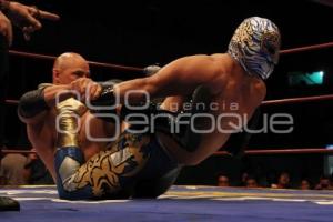 LUCHA LIBRE . ARENA PUEBLA