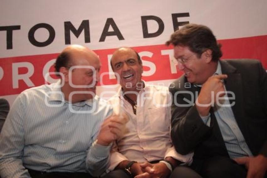 JULIAN HADDAD- COORDINADOR METROPOLITANO TOMA DE PROTESTA