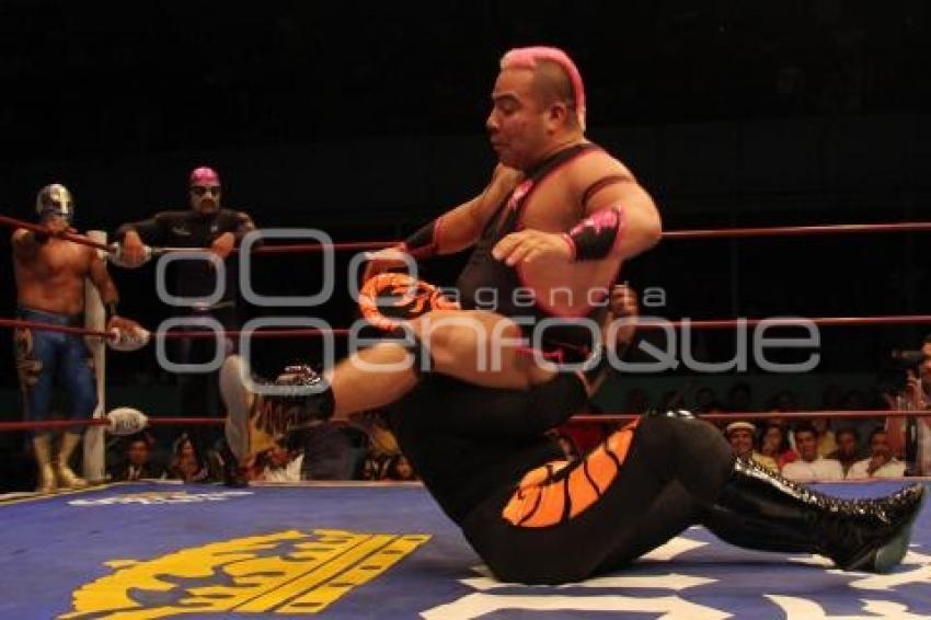 LUCHA LIBRE . ARENA PUEBLA