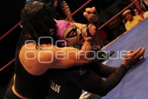 LUCHA LIBRE . ARENA PUEBLA