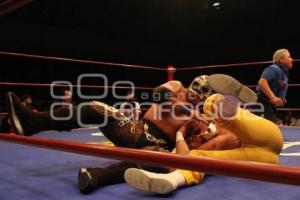 LUCHA LIBRE . ARENA PUEBLA