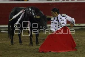 ALFONSO MATEOS . EL RELICARIO