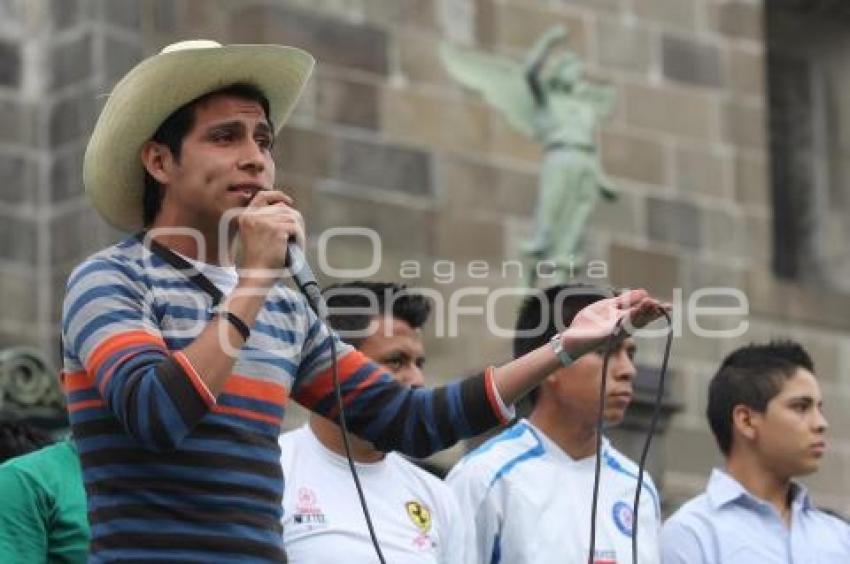 MANIFESTACIÓN CULTURAL ESTUDIANTES