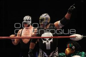 LUCHA LIBRE . ARENA PUEBLA