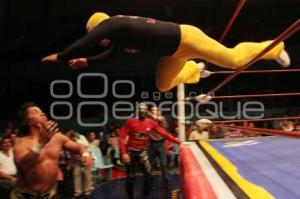 LUCHA LIBRE . ARENA PUEBLA