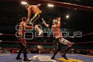 LUCHA LIBRE . ARENA PUEBLA