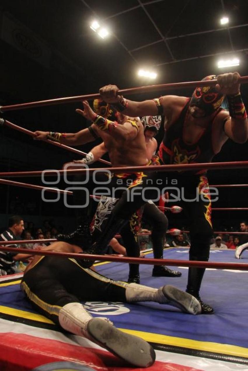 LUCHA LIBRE . ARENA PUEBLA