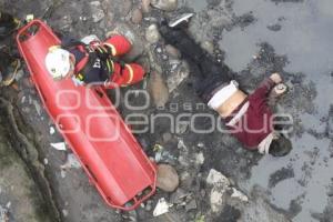CAE JOVEN A BARRANCA EN ZARAGOZA