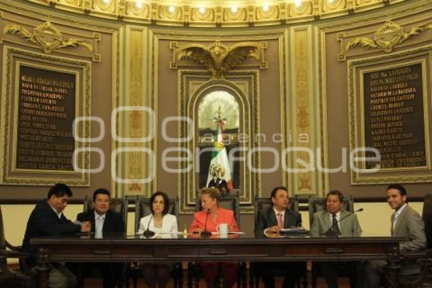 NUEVA MESA EN EL CONGRESO