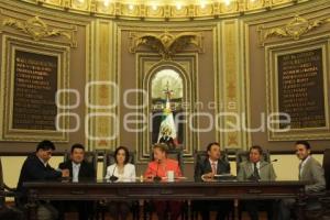 NUEVA MESA EN EL CONGRESO