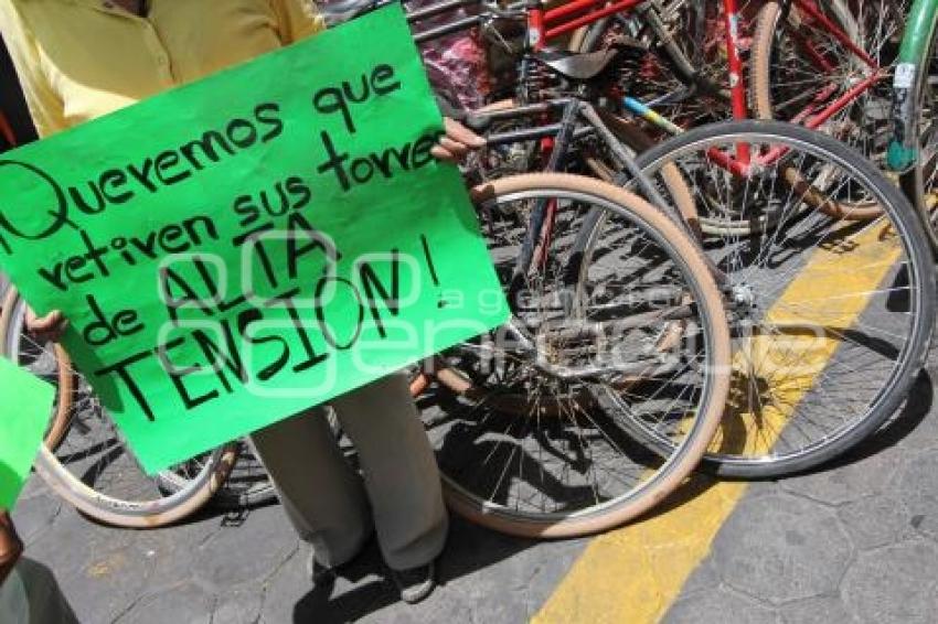 MANIFESTACIÓN A BORDO DE BICICLETAS