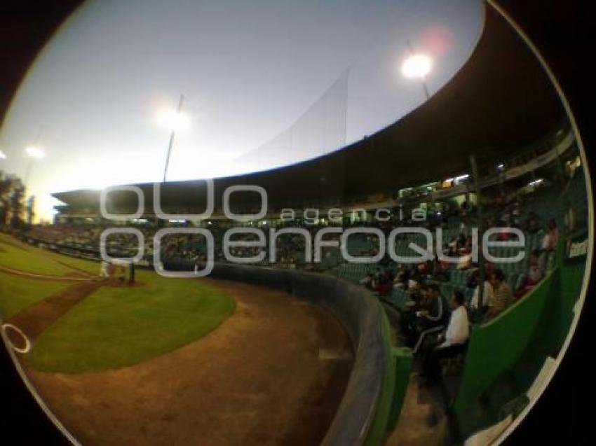 ESTADIO DE BEISBOL HERMANOS SERDÁN