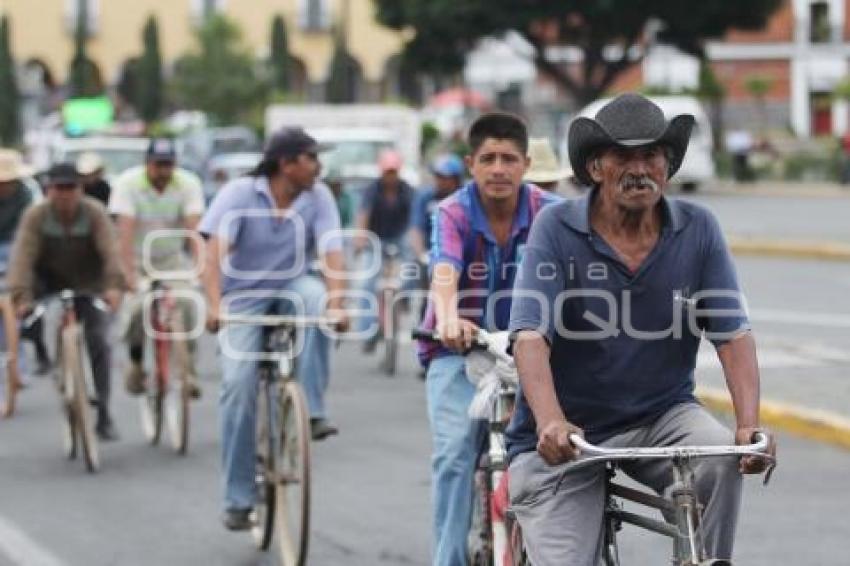 MANIFESTACIÓN A BORDO DE BICICLETAS