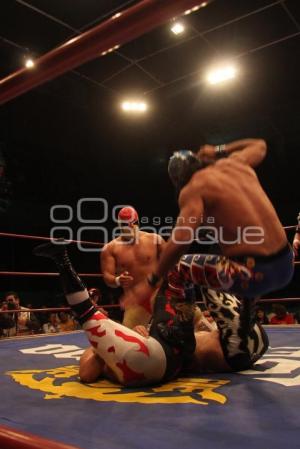 LUCHA LIBRE . ARENA PUEBLA