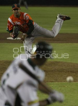 BEISBOL . PERICOS VS LEONES