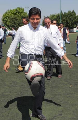 TORNEO DE LOS BARRIOS . FUTBOL