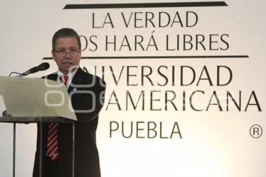 INAUGURAN SEMINARIO POBREZA UIA