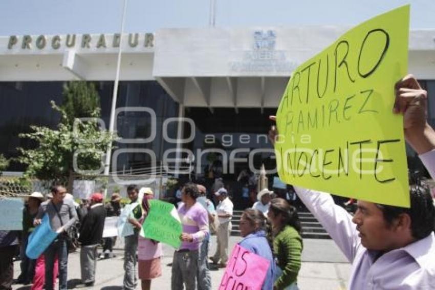 MANIFESTACIÓN FRENTE PGJ